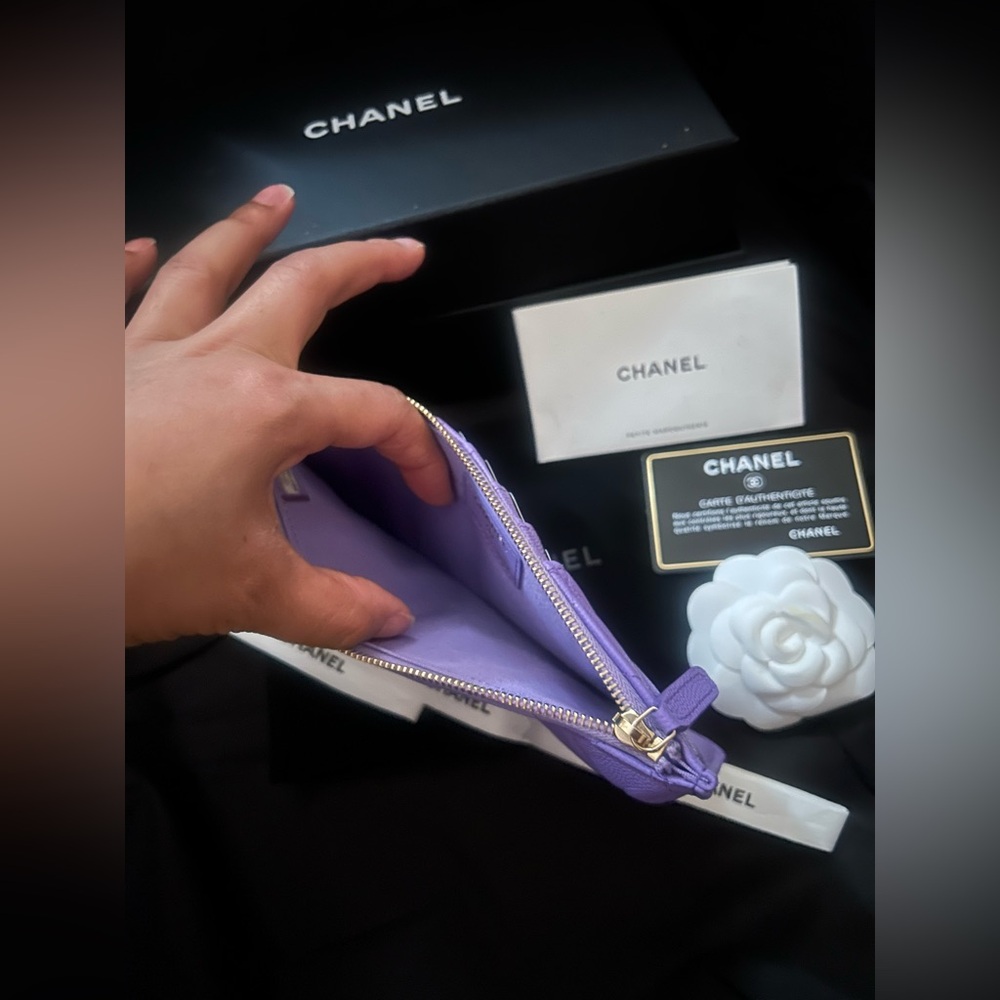 Chanel Phone Wallet - Picture 4 of 6